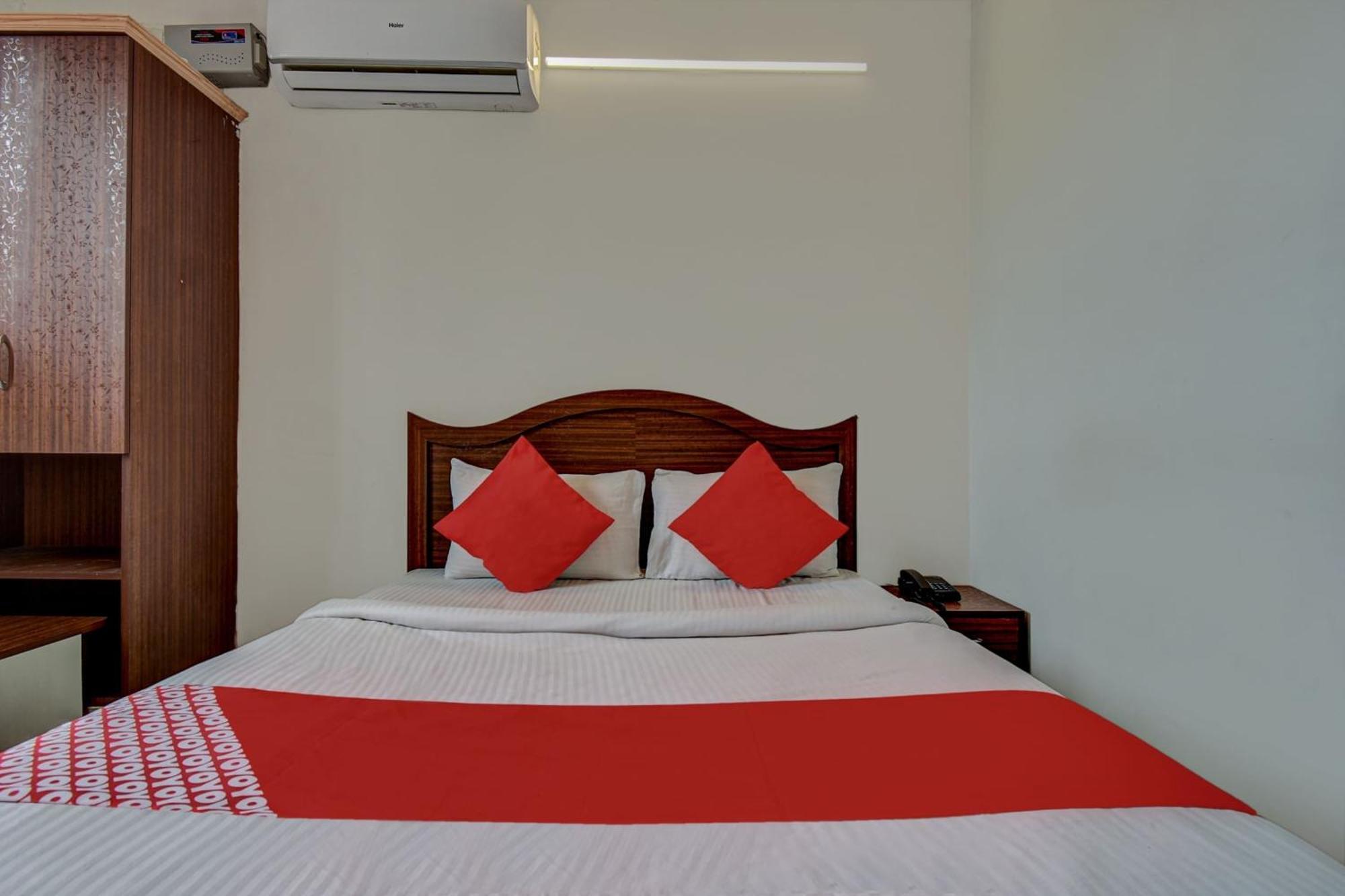 Hotel O K N Residency Yelahanka Bagian luar foto