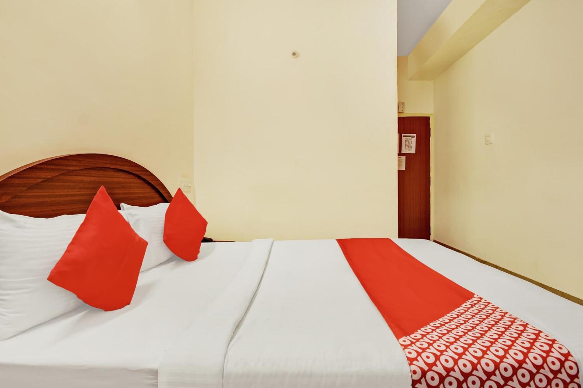 Hotel O K N Residency Yelahanka Bagian luar foto